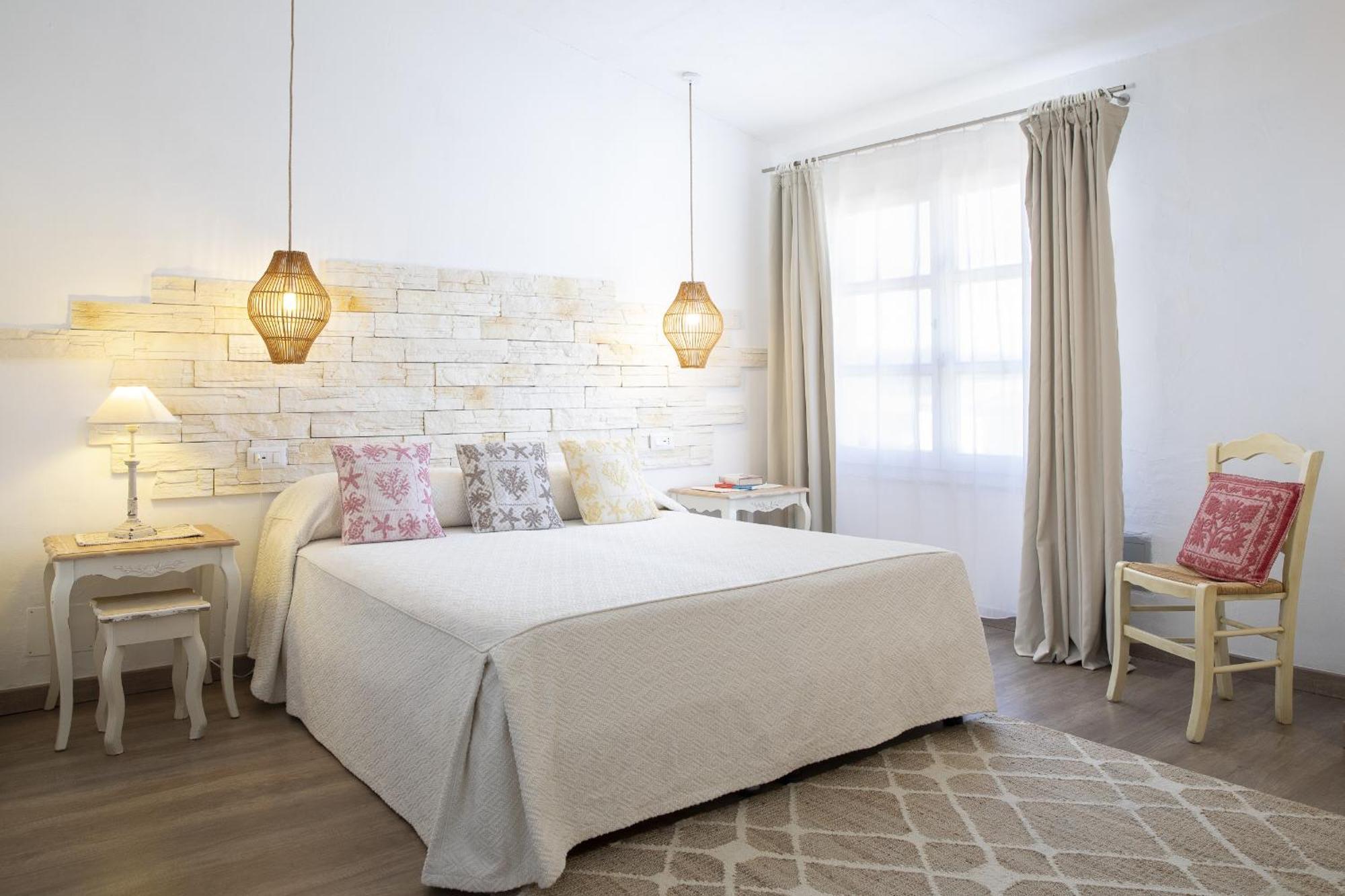 Hotel Ristorante S'Astore Benetutti Bagian luar foto