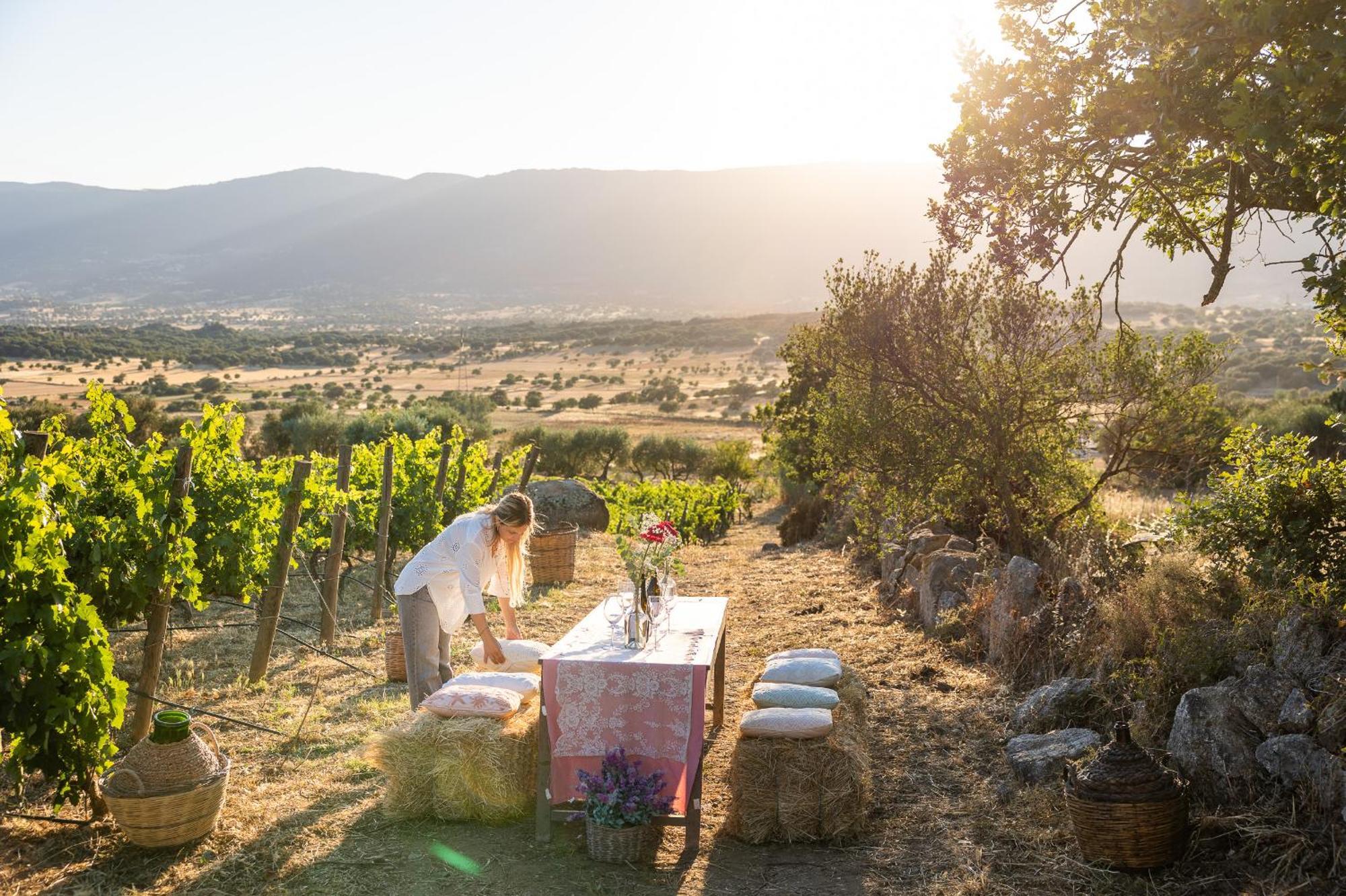 Hotel Ristorante S'Astore Benetutti Bagian luar foto