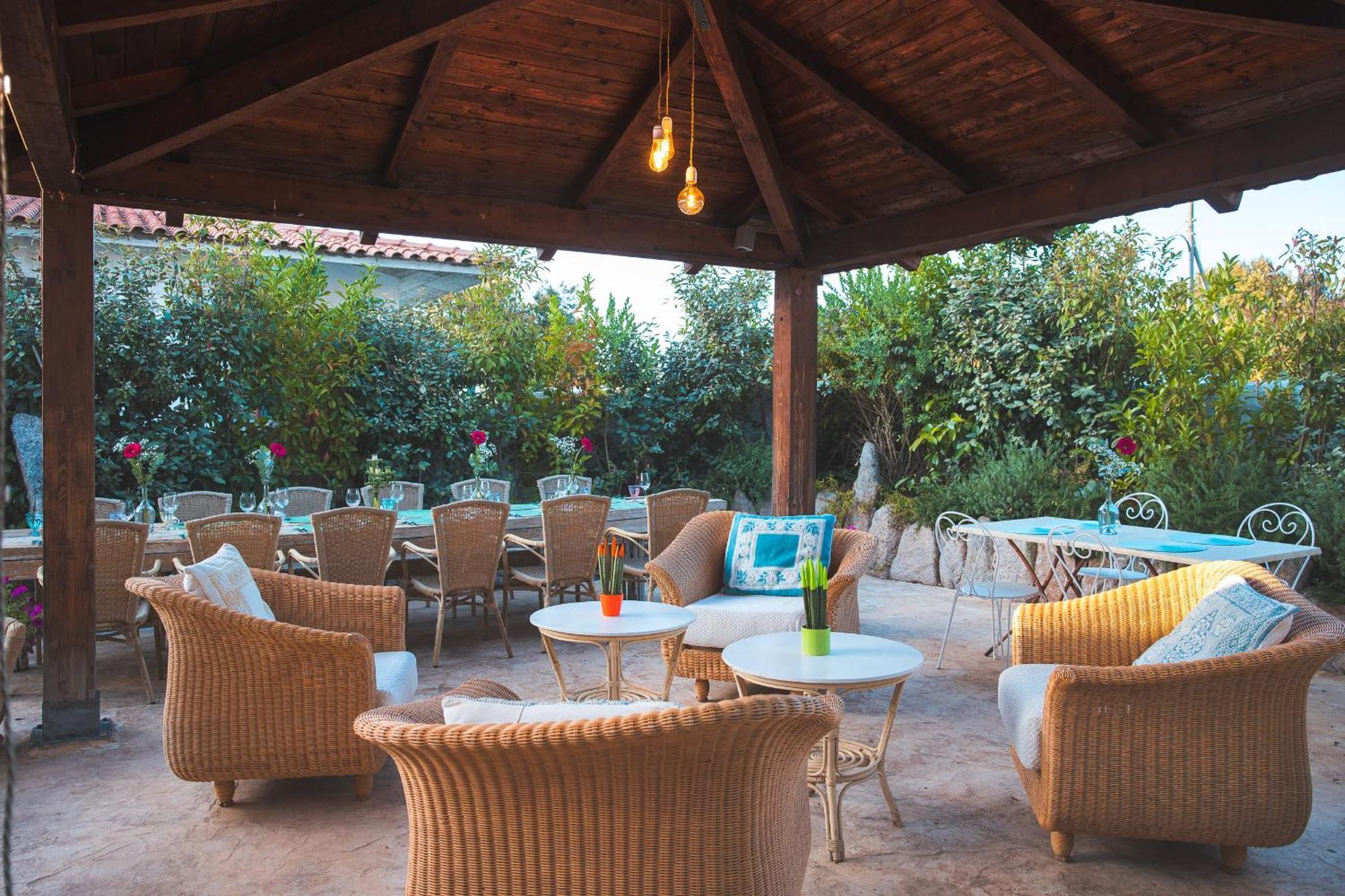 Hotel Ristorante S'Astore Benetutti Bagian luar foto