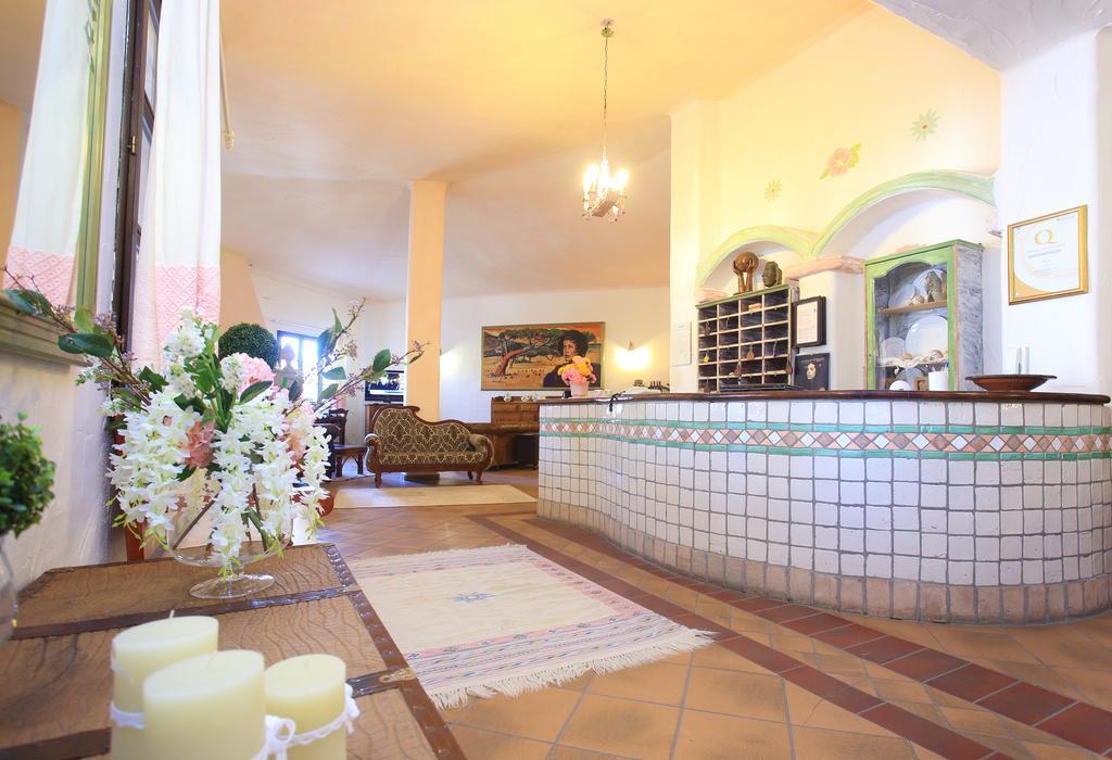 Hotel Ristorante S'Astore Benetutti Bagian luar foto