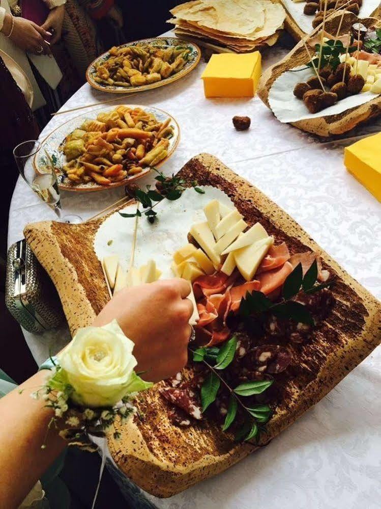 Hotel Ristorante S'Astore Benetutti Bagian luar foto